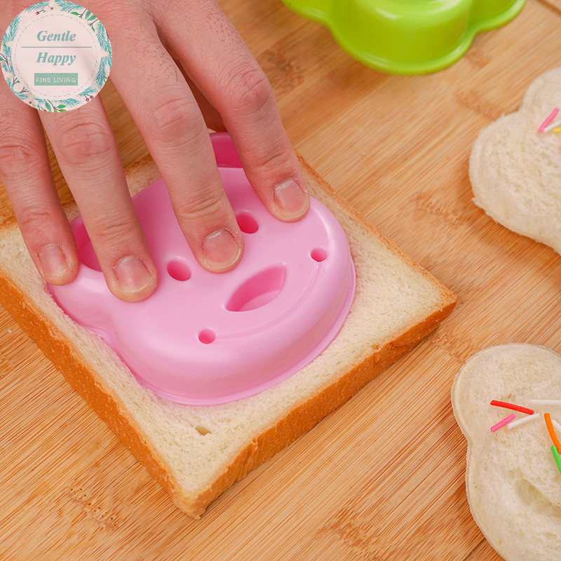 GentleHappy 1/3pcs Sandwich Cutter Mini Cartoon Rabbit Bear Car Bread  Sandwich Cutter Sealer For Kids Bento Lunch Baking Mold .