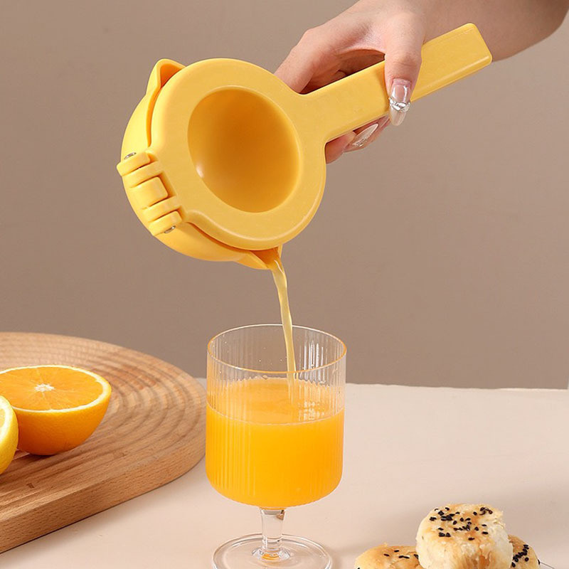 Home Manual Lemon Squeezer Plastic Hand Pressed Orange Fruit Juicer Portable Practical Kitchen Tools Mini Blender