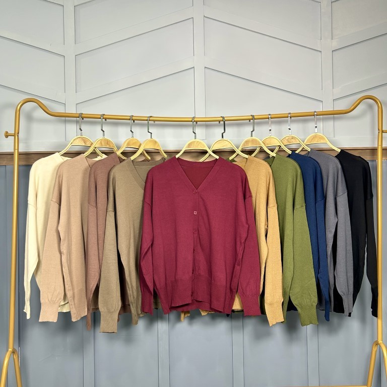 QFM Azita Knitted Cardigan (1379-2) Knitwear Cardigan Viral Button