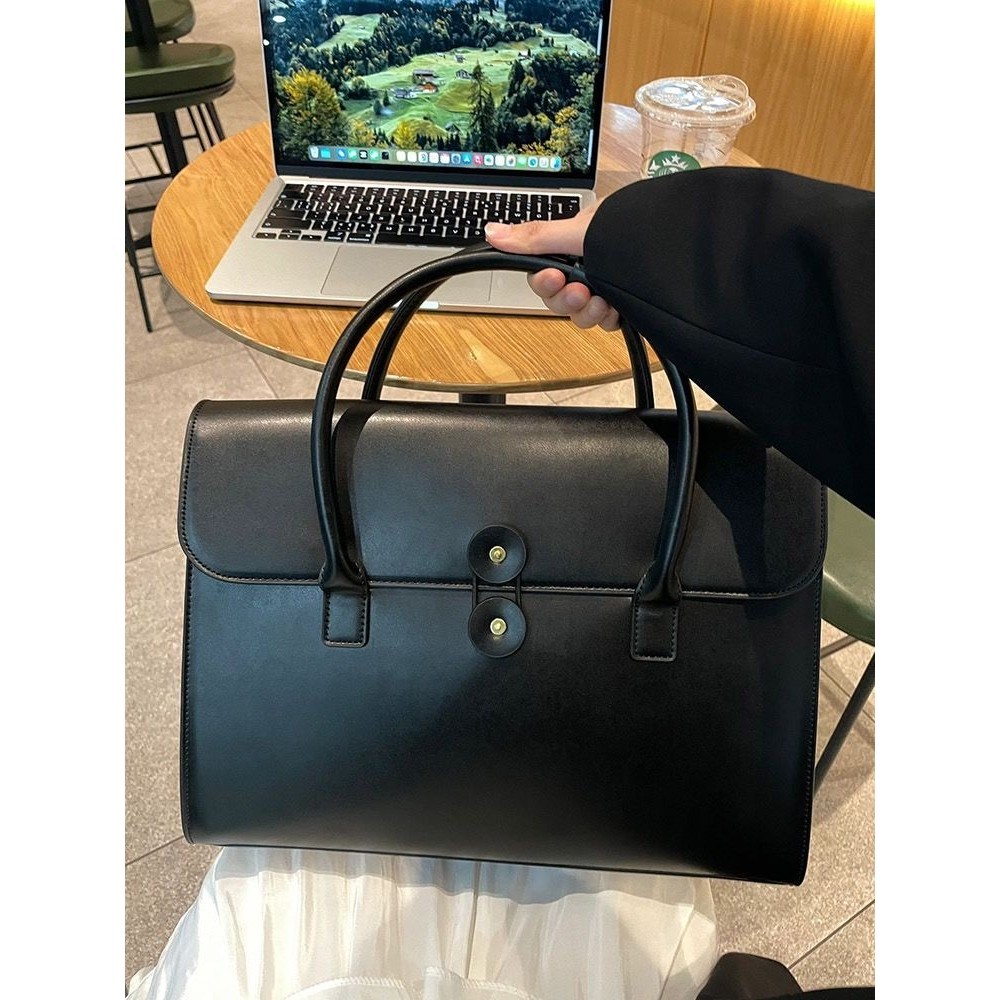 Briefcase Designer Lawyer Bag 46.6cm Computer High-End Leather Retro Big Fashion Ladies Commuter Business Bag