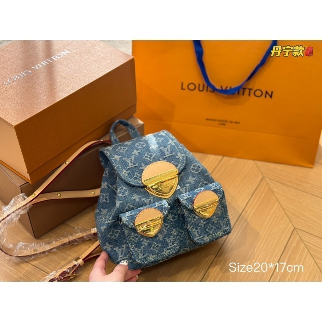 H I G Q U A L T Y Pack 
 Size 2 0.1 7 c m Denim Denim Double Matching First Layer Leather Material Afraid of Scratching Slightly Fading Old Feeling Comfortable Self-