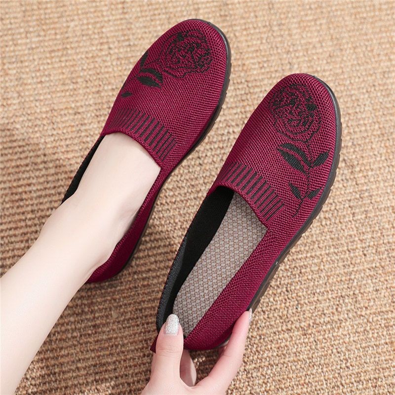 Spring Autumn New Style Old Beijing Cloth Shoes Women Flat-Soled Mother Shoes Middle-Aged Elderly Anti-Slip Soft-Soled Elderly Shoes Comfort