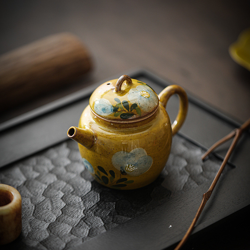 Hand-painted Camellia Teapot Ceramic Teapot Small Teapot Teapot Ceramic Pot Household Teapot Teapot Teapot Ceramic Teapot Chinese Household Tea Set Teapot Small Capacity Sketch Pot