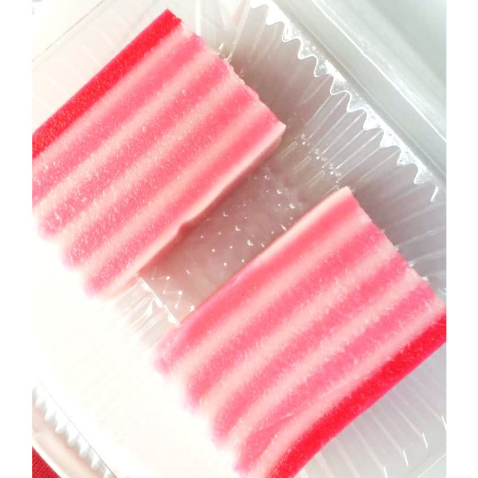Klang Food Centre Kuih Lapis 巴生小食馆九层糕 (粉红)(Pink)2 pieces 片 / pack 包 (Vegetarian)(素食)