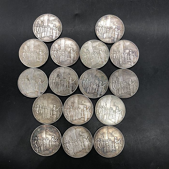 Silver dollar silver coin collection New China Chairman Mao silver dollar silver coin collection New Chinese Chairman Chairman silver dollar and Ten Marshals silver dollar Full Set 16 Pieces 5.30