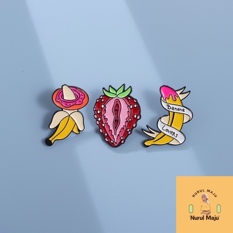 XHsubJoinCutePin Funny Banana Lovers Enamel Pins Brooches Cartoon Fruit Strawberry Pin Donut Brooch Lapel Badges