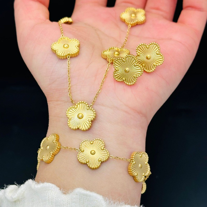 Fashion Titanium Steel Necklace All-Match Golden Five-Flower Four-Leaf Clover Set Earrings Bracelet Women Non-F