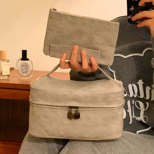 makeup pouch beg makeup bag makeup travel bag makeup Beg kosmetik berguna kapasiti besar mudah alih wanita 2024 beg penyimpanan produk penjagaan kulit mewah baharu beg peralatan mandian perjalanan beg kelengkapan perjalanan