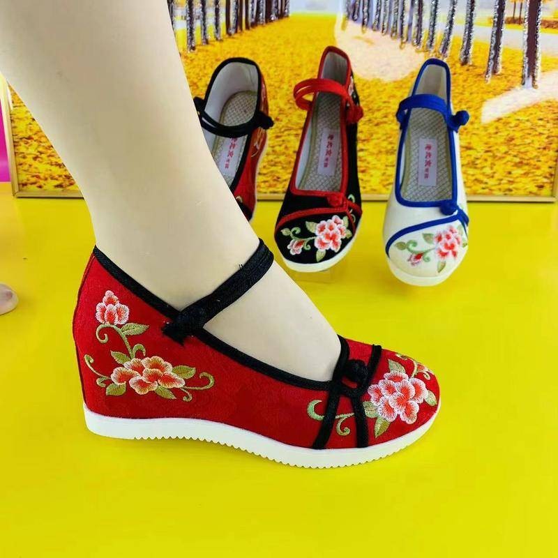 Old Beijing cloth shoes, embroidered women's shoes, high heels, tall and petite, new Chinese ancient style shoes