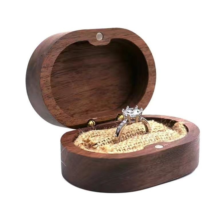 High-end Proposal Ring Box European Jewelry Diamond Ring Box Jewelry Box Ear Stud Pendant Box Necklace Box Retro Ring Box High-End Proposal Ring Box European Jewelry Diamond Ring Box Jewelry Box Ear Stud Pendant Box Necklace Box Retro Ring Box 7.8