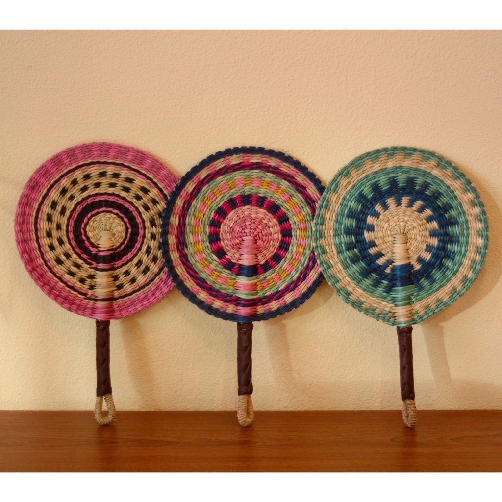 Vietnam Imported Ghana Hand-Woven Japanese Fan Round Seaweed Woven Rocking Fan Colorful Home Wall-Mounted Fan