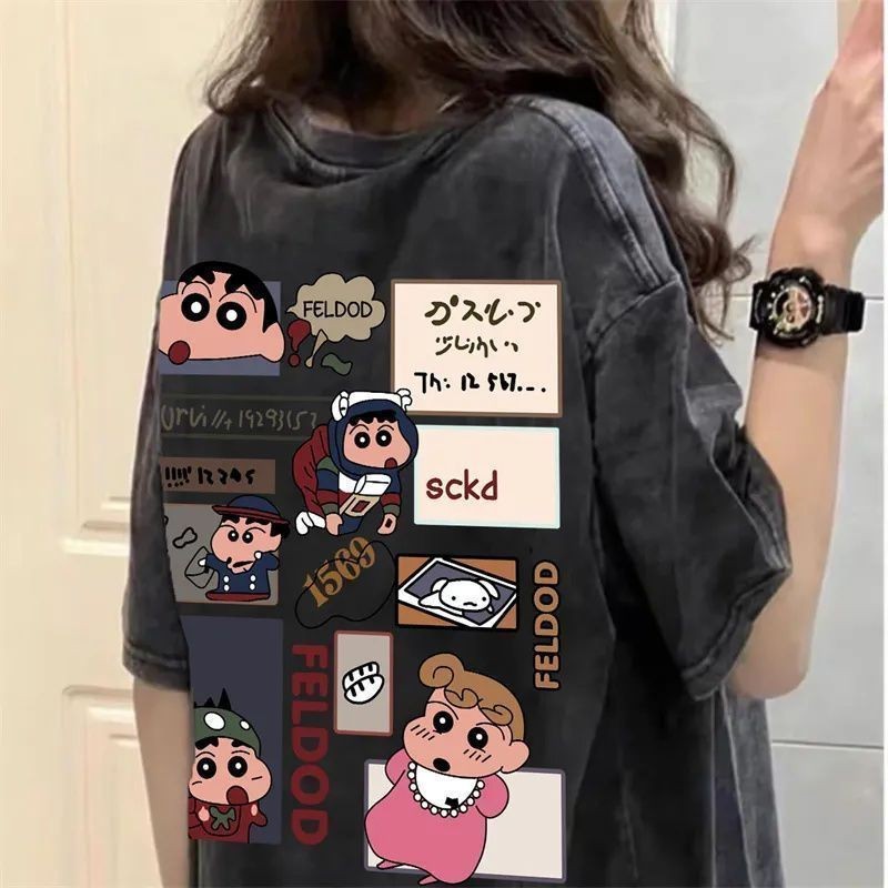 日系可爱百搭蜡笔小新印花T恤男女夏季新款水洗做旧复古短袖上衣Japanese Cute Versatile Crayon Shin chan Printed T-shirt for Men20240712