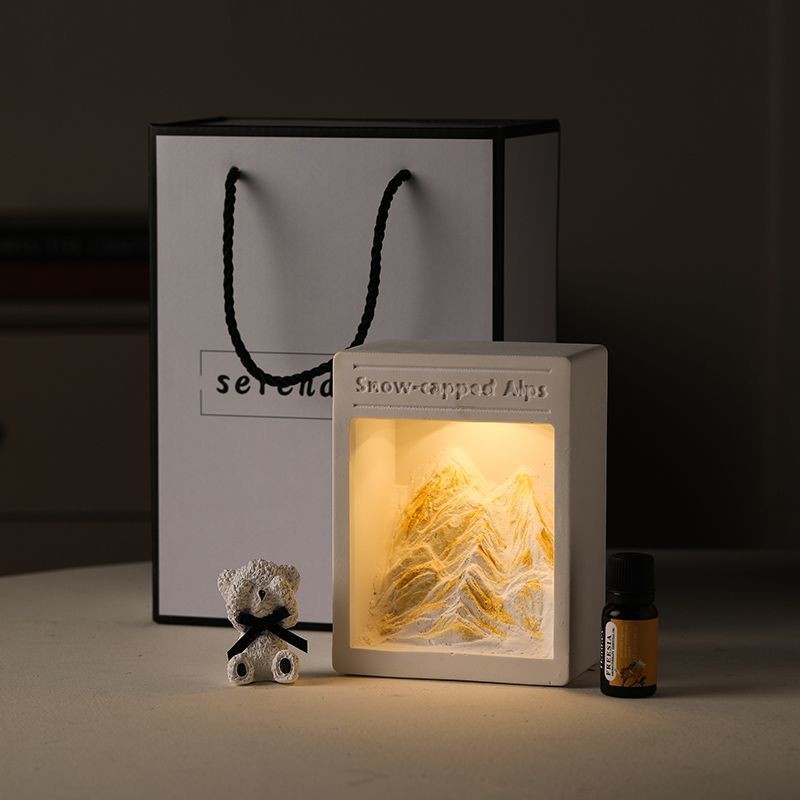 Alpine Snow Mountain Flameless Aromatherapy Male Female Souvenir Creative Night Light Sunshine Golden Mountain Birthday Gift Tanabata Alpine Snow Mountain Flameless Aromatherapy Male and Female Companion Straw20240820