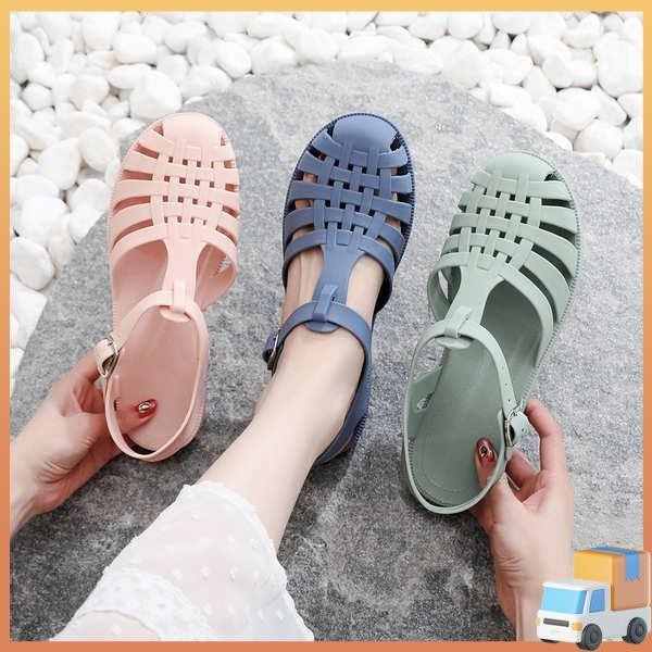 sandal perempuan women sandal flat sandal women essential sandal Sandal Roman sandal wanita musim panas baharu 2024 memakai sandal, jari kaki platform, kasut lubang rata, kasut