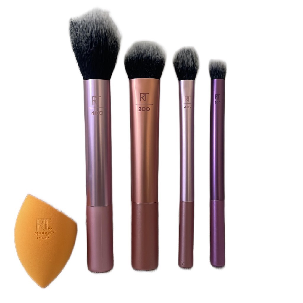 ￼Real Techniques 5pcs Everyday Essentials Makeup Brush Set BLUSH FOUNDATION SHADOW HIGHLIGHTER CONCEALER