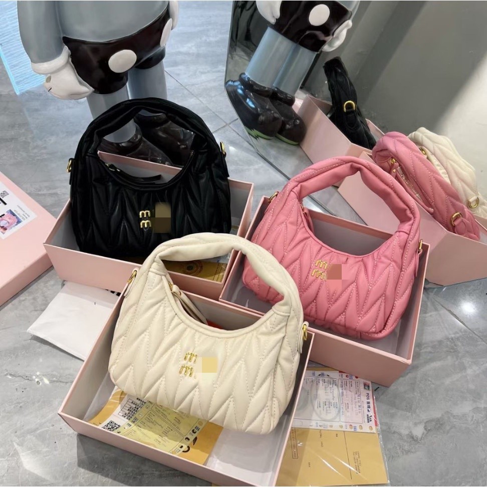 【 Gift Box 】 Women's Handbag/Milan Fashion Cross Strap Shoulder Bag/Soft Leather Cloud Bag