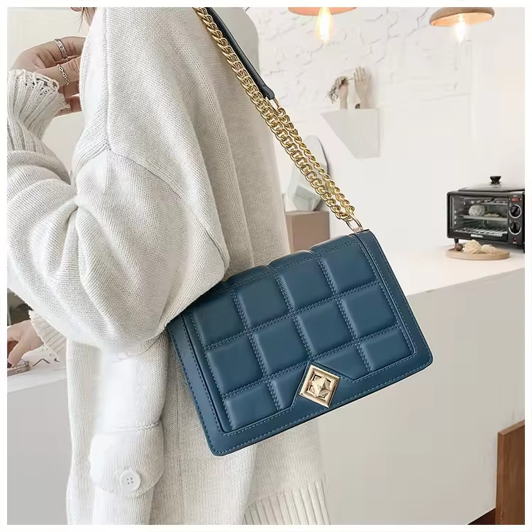 Solid Color Metal Chain Girls Pu Leather Shoulder Purse and Handbags Ladies Luxury square Fashion Bags for Women