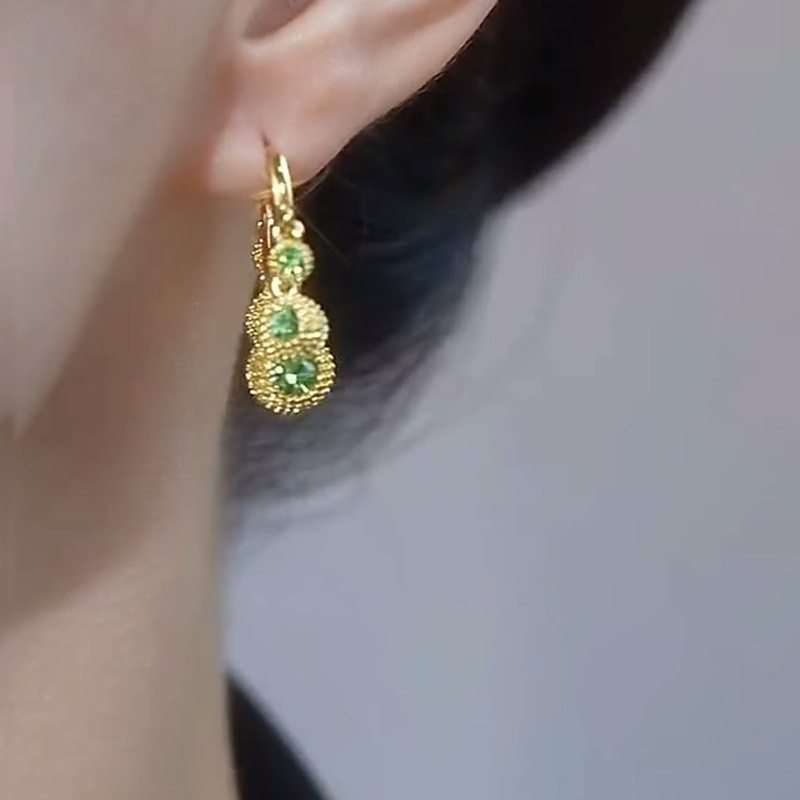 Exquisite Refined Grace Fashion All-Match Diamond-Embedded Durian Earrings Simple Personality Design High-End Special-Interest Earrings Ear Clip Women