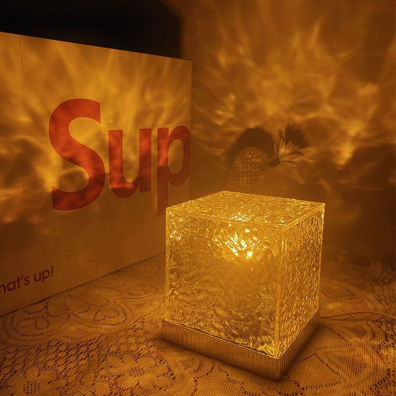 (JJ)Chunyan rotating water ripple small night lamp creative bedside淳言旋转水波纹小夜灯创意床头火焰氛围灯浪漫礼物星空投影灯-(JJ)