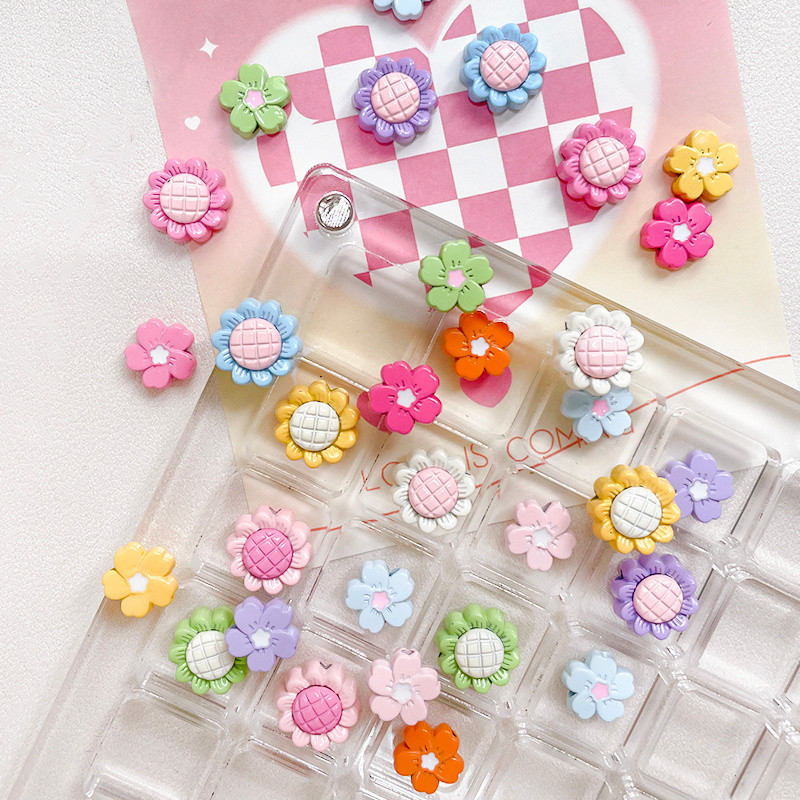 Handcrafted beading [Good Texture] Cute Cartoon Flower Color Matching Sunflower Paint Alloy diy beaded Bracelet Mobile Phone Chain Jewelry Accessories Semi-finished diy handcrafted beading 25.4.21