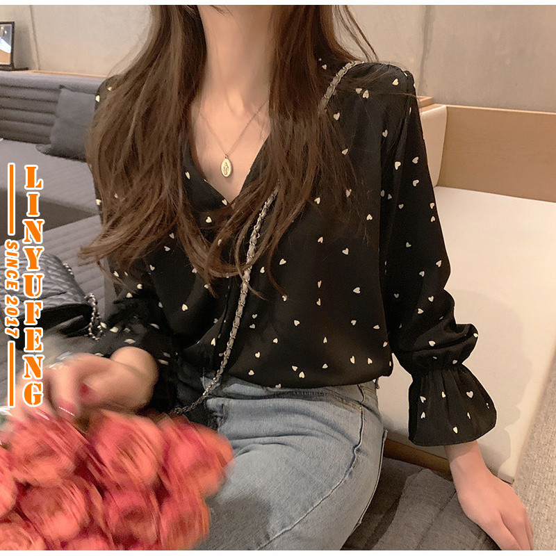 ?Linyufeng? Heart Printing Chiffon Blouse Women Plus Size Korean Style Ironless V Neck Vintage Long Sleeve Loose Casual Ladies Shirt Black White Red Baju Baggy Kemeja Lengan Panjang Hitam Putih Merah 