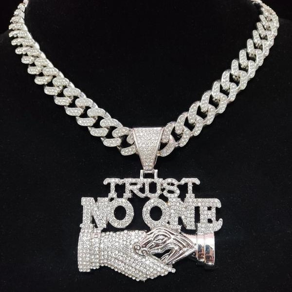 New TRUST NO ONE Personality Letter Pendant Cuban Necklace Ice Jewelry Accessories for Men and Women Fashion Gifts