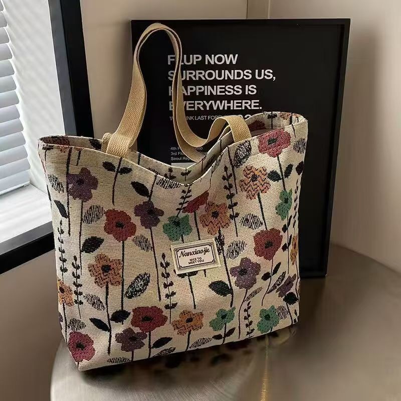 Vintage large capacity printed canvas bag for women's casual travel, exquisite single shoulder handbag