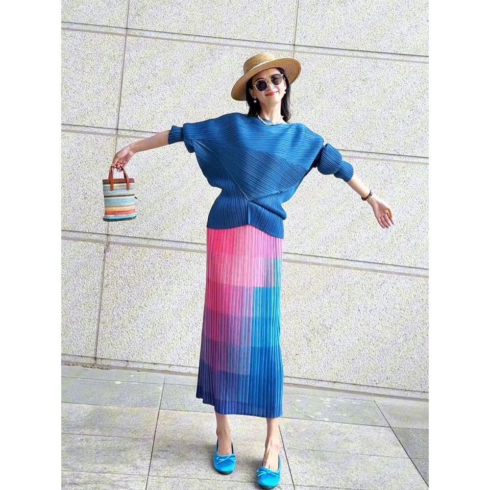 Pleated Clothes [4230 People Collection] Style Spring Summer Design Feel Pleated Top Fashion 2025 Gradient Color Skirt Long Suit Women's Clothes