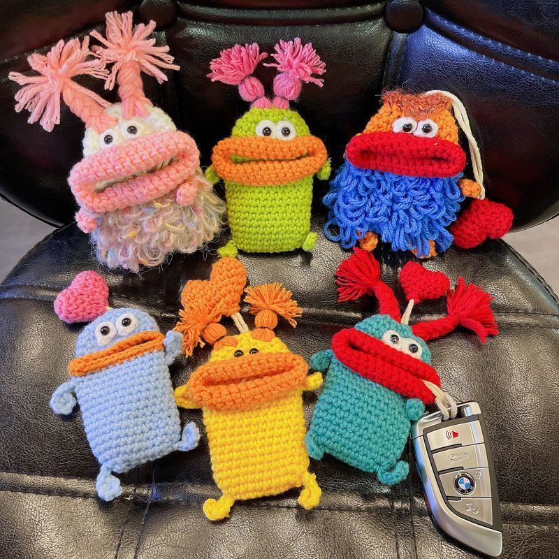 [Finished Product] Ugly Cute Weird Cute Big Mouth Monster Sausage Lip Crochet Hand Knitted Amigurumi Pull-out Style Car Key Case Key Cover Key Protector Key Shell Key Pouch Storage Organizer Anti-Lost Kawaii Cartoon Funny Creative Handmade Key Holder