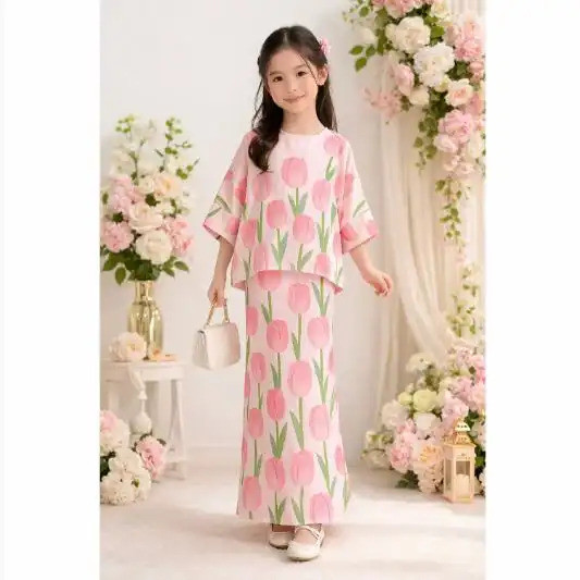 [High Quality Stock] 2026 kurung3/4 Sleeve Clothing Set for Muslim GirlsBatwing Dress + Beach Kurta Cartoon Clothes for Kids Raya & Celebration Style!2PCS SetPak aian Muslimah Chil