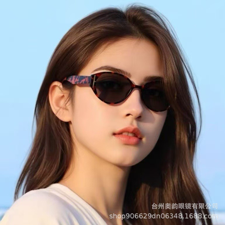 American Retro Cat Eye Sunglasses Trendy Fashion Concave Shape Anti-Ultraviolet Street Shooting Sunglasses High-End Feeling Small Fish 4.17