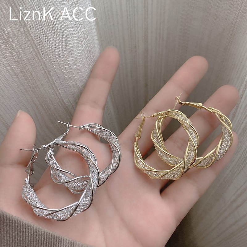 Unique Metal Circle Earrings 2022 New Style Trendy Niche Design Feel High-End Temperament Fashion Earrings Female Summer