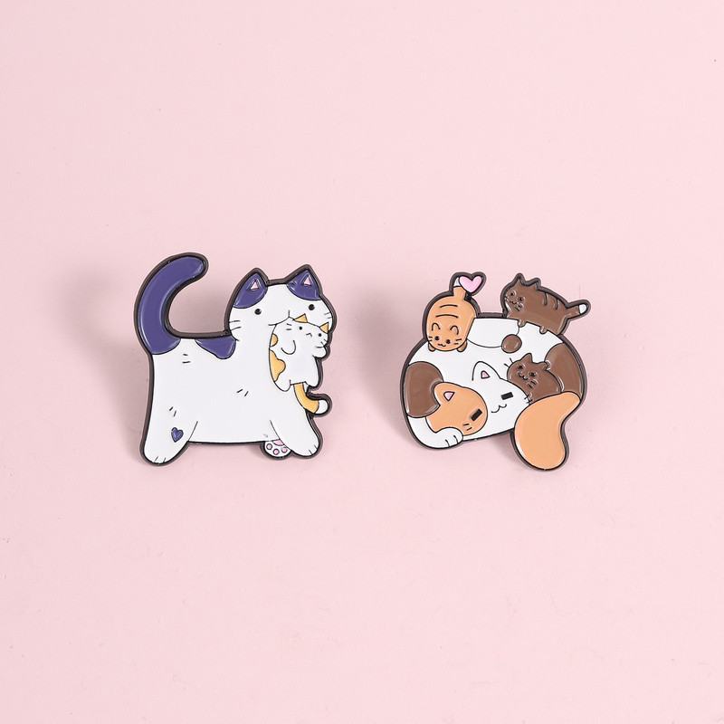 Cute Cat Family Brooch Pins Kawaii Mother Cat Brooch Metal Badges Backpack Badge Accessories Gifts