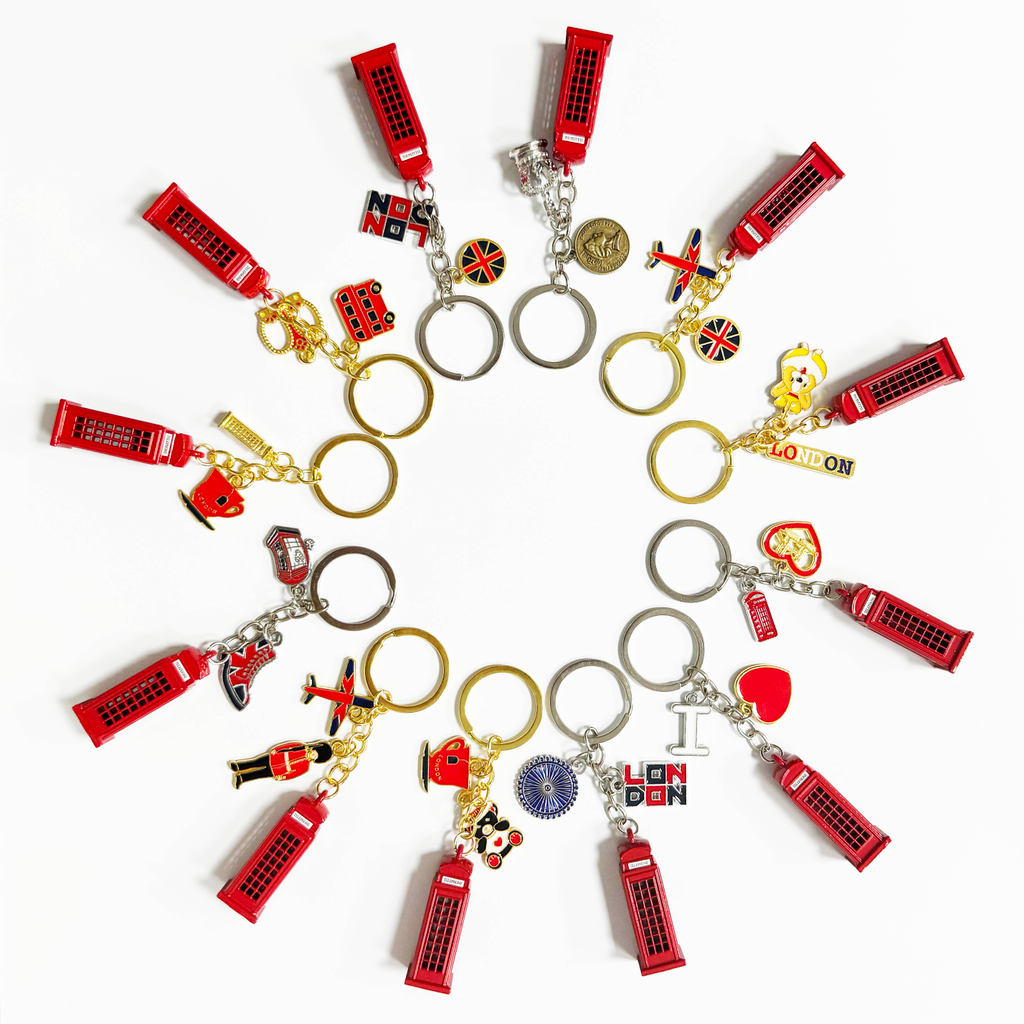 Key Chain London Soldiers of The Royal Household Big Ben Keychain London Bus Key Ring with Pendant British Traveler Gift Souvenir Jewelry