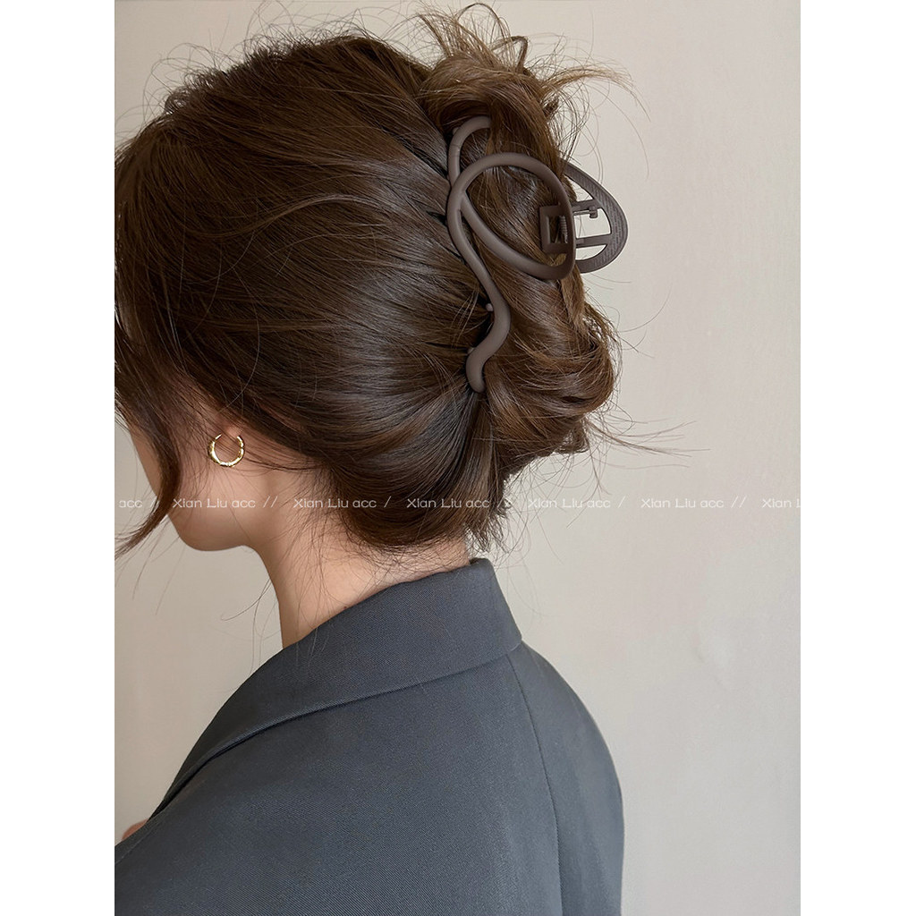 Large Frosted Hair Clip Female 2026 New Style High-End Hair Clip Back Head Shark Clip Classy Head Accessories