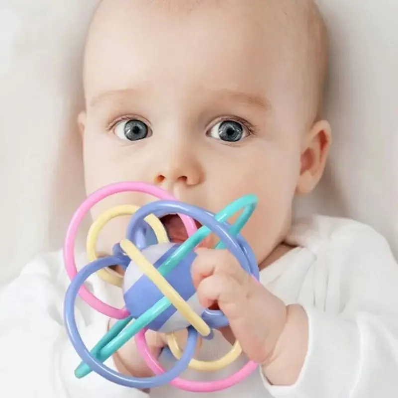 Mainan bola genggam bayi, teka-teki bayi baru lahir, latihan genggaman getah lembut, bola Manhattan, bahan gred makanan yang boleh digigit.