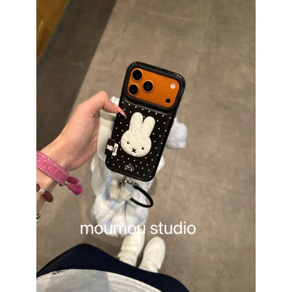casing iphone 13 iphone case aesthetic MOMOMOSTUDIOS Jepun dan Korea Selatan, sulaman polka dot sederhana, loket kelinci Miffy, sesuai untuk iPhone17promax kes telefon bimbit Apple 16pro baru 15pro kulit 14 all-inclusive 13 anti-drop