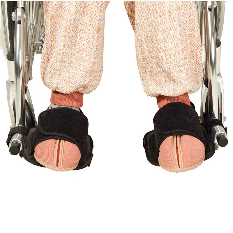 Kasut keselamatan untuk kerusi roda, produk penahan keselamatan untuk warga tua yang mengalami demensia, direka untuk mengelakkan kaki daripada tergelincir dan tersangkut di bawah kerusi roda.
