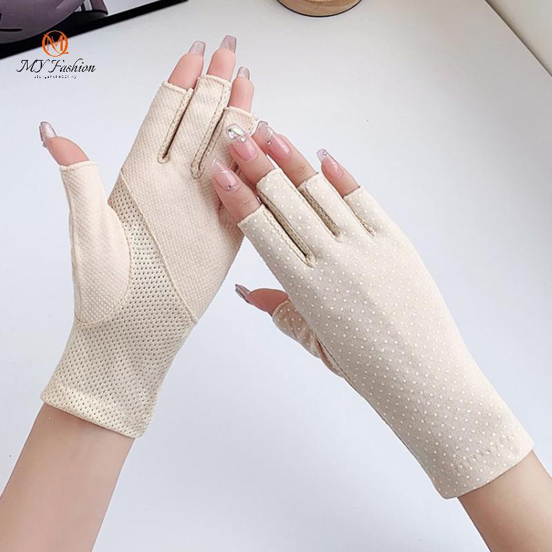 { MY Fashion }   1 Pair Anti UV Nail Gloves Anti  Wave Point UV Gel Shield Glove Fingerless Manicure Nail Art Tools LED Lamp Nails Dryer  .