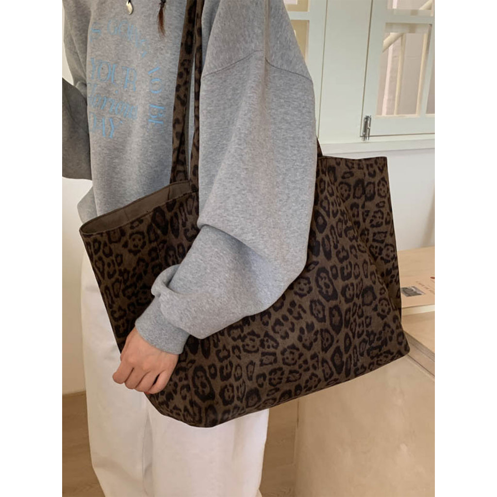 Retro Large-Capacity Leopard Print Tote Bag Women 2025 New Style Autumn Winter Trendy Fashion Portable Shopping Bag One-Shoulder Commuter Bag
