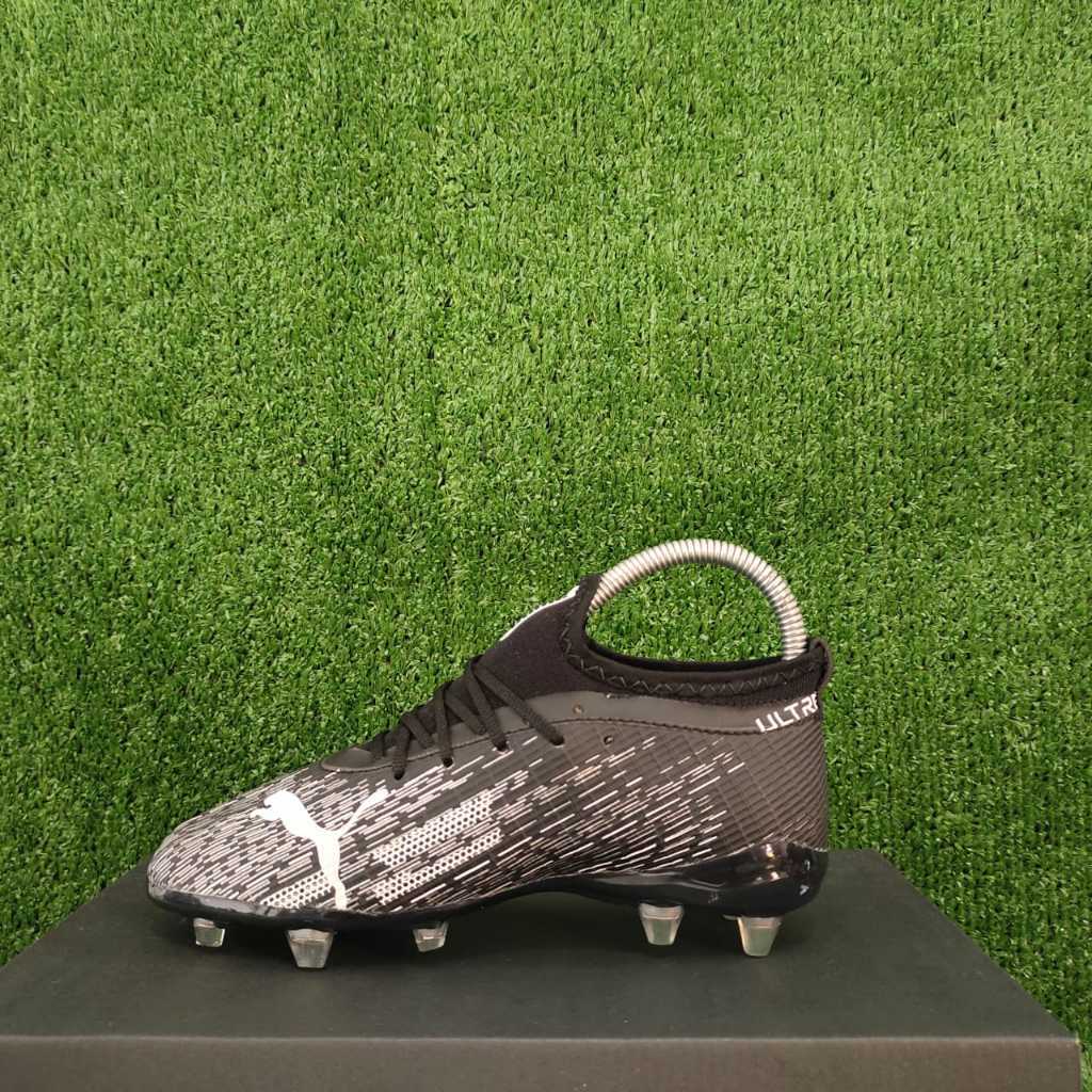Versatile Durable Ultra Luminos Semi Boot Football Boots Size 33 37 & 38 43 - Image 2