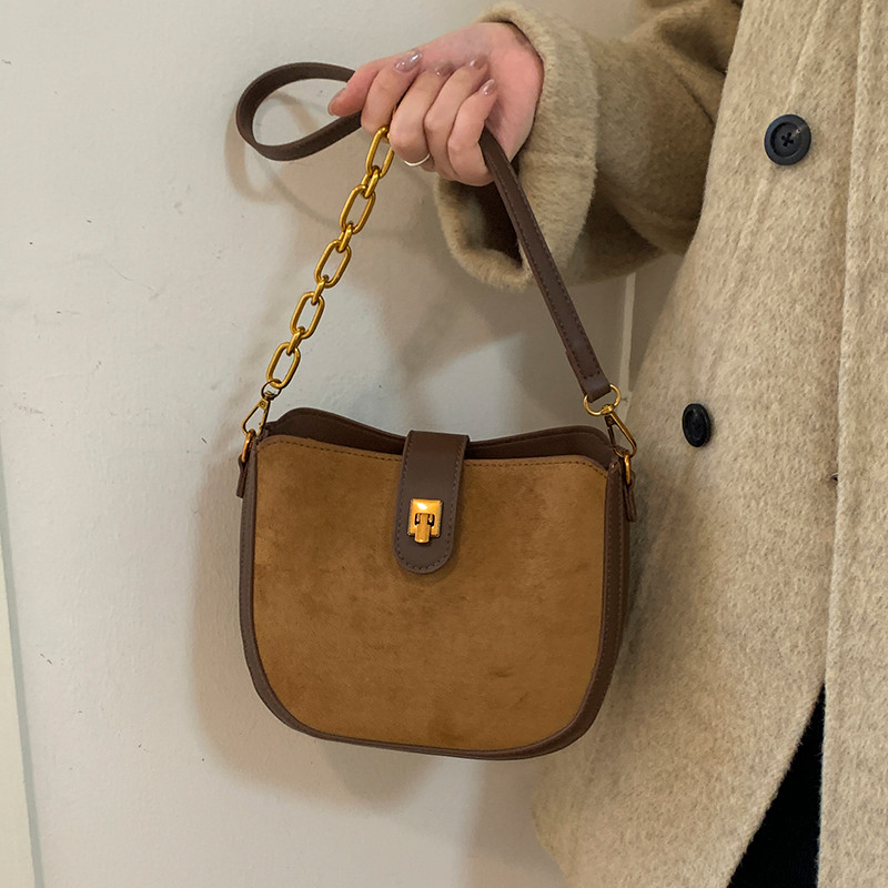 High-End Suede Saddle Bag Niche Fashion Furry Shoulder Messenger Bag Large Capacity Work Commuter Bag
