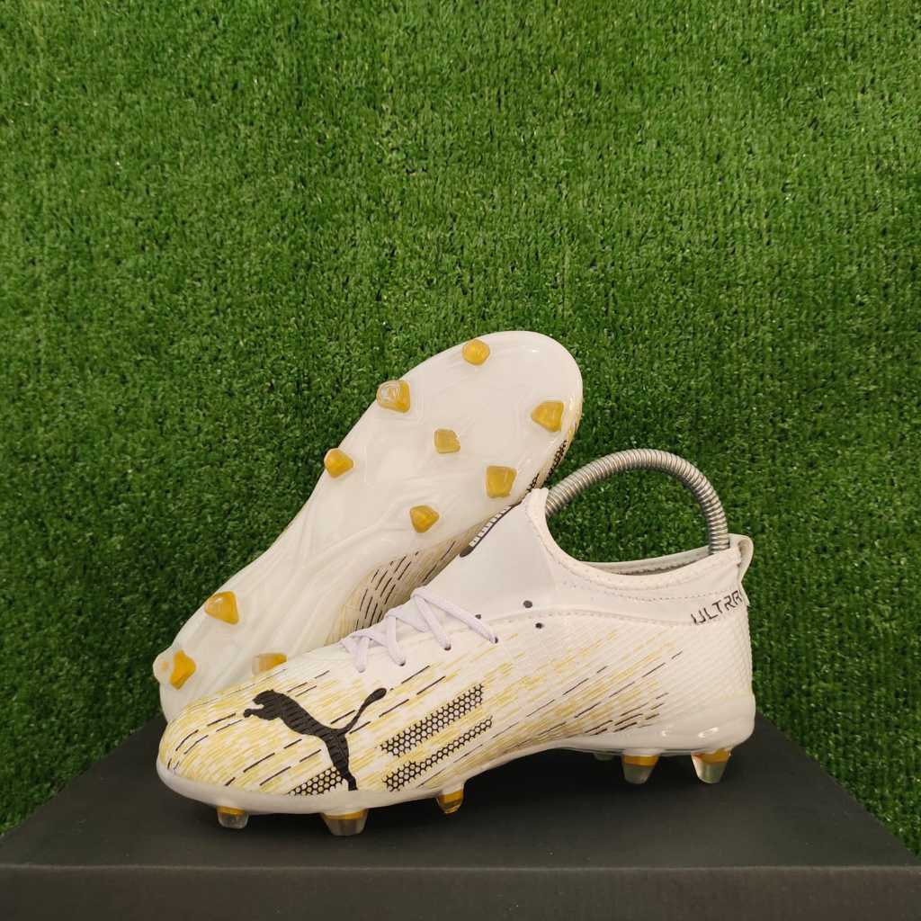 Versatile Durable Ultra Luminos Semi Boot Football Boots Size 33 37 & 38 43 - Image 4