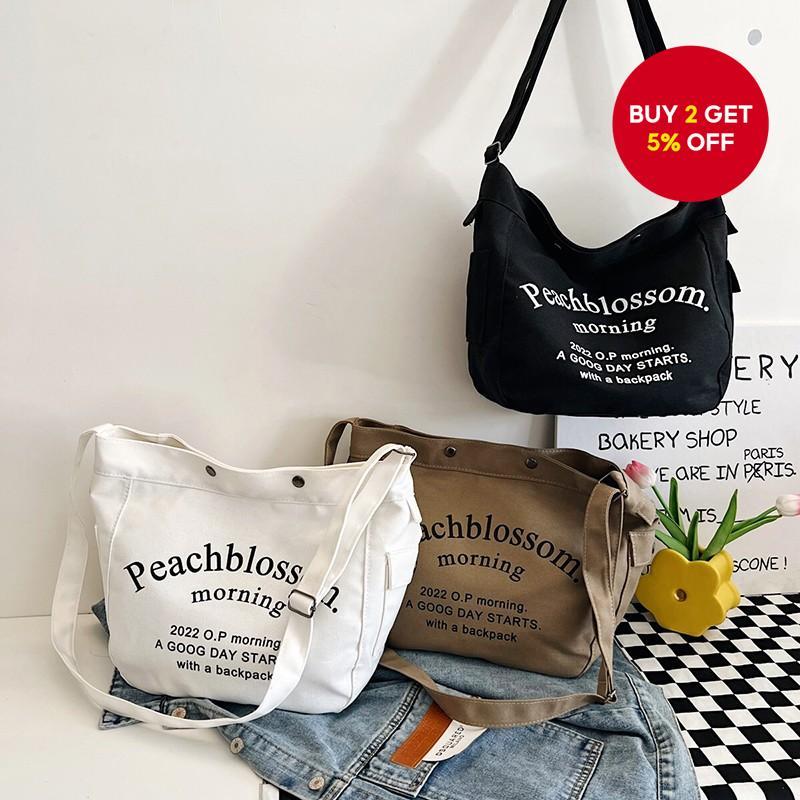 Chic 2025 Canvas Tote Bag - Spacious Student Commuter Purse, Stylish Christmas Gift, Simple Crossbody. Beg Tote Kanvas Chic 2025 Beg Pelajar Luas Bergaya Hadiah Krismas Mudah Dibawa Silang