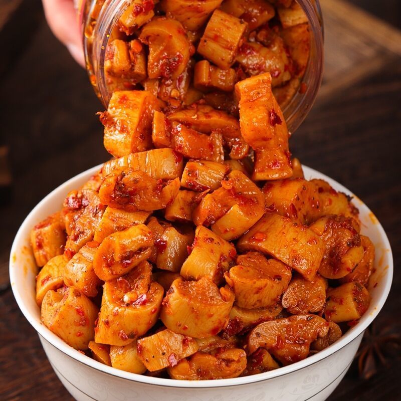 麻辣萝卜干下饭菜开酱咸菜嘎嘣脆香辣萝卜丁瓶装Spicy radish, dried food, pickles, crunchy