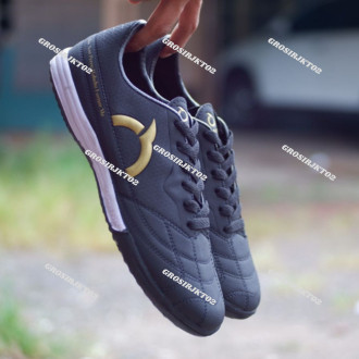 MASTER FUTSAL SHOES FOR ADULTS AND CHILDREN WITH THICK SOLES, BEST SELLING AND HIGHEST QUALITY