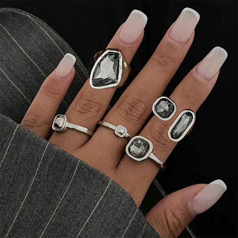 BELLA-Bee Vintage Geometric Acrylic Heart Ring 3-Piece Set Simple Fashion Accessory Holiday Gift Daily Wear