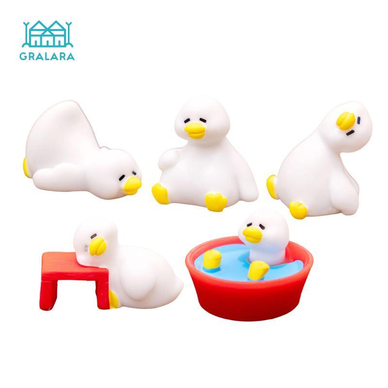 Gralara 5Pcs 3D Craft Figurine Computer Monitor Decors Small Duck Statues Figures Collectible Sculpture for Office Desk Bookshelf