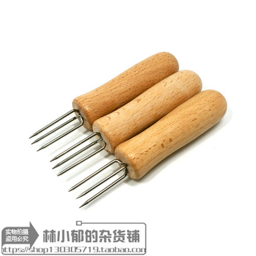 Ready Stock Ai Bar Extender Three-Tooth Corn Fork Wooden Handle Mini Corn Barbecue BBQ Ai Needle Ai Therapy Tool