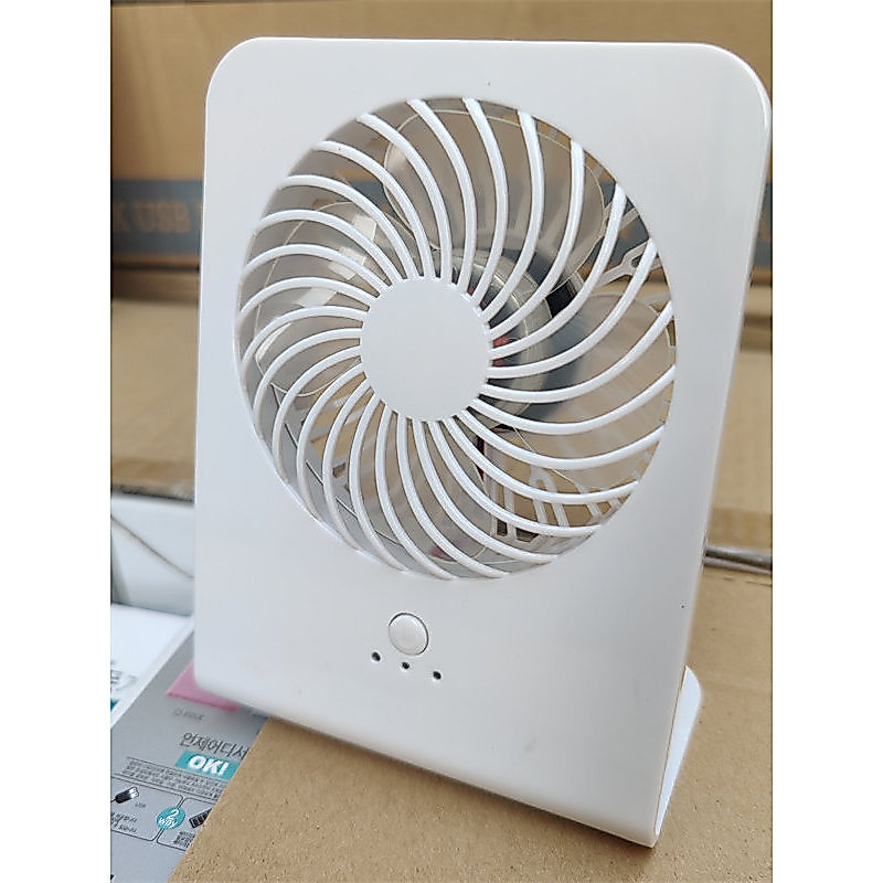 kipas bateri tahan lama mini kipas aircond usb kipas mini USB Mini Desktop Fan Portable Dormitory Three-speed Adjustable Small Fan Foreign Trade (Only Plug-In without Packaging)